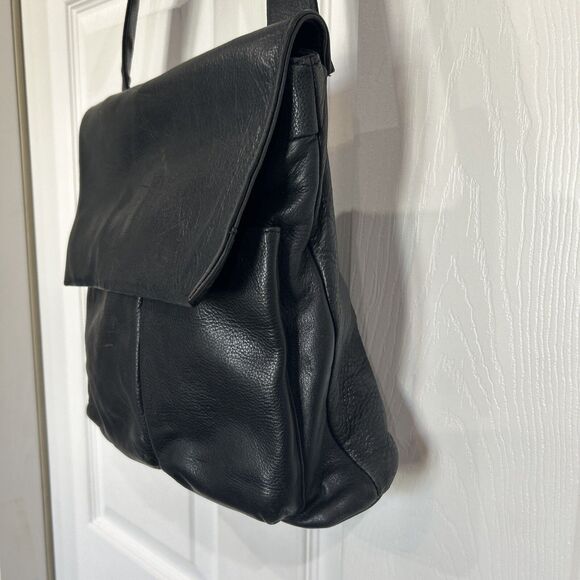 Vintage Nine West Black Leather Messenger Bag Flap Crossbody Purse - Picture 3 of 13